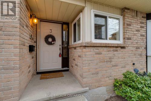 3 - 1501 Upper Middle Road, Burlington, ON - Outdoor With Exterior