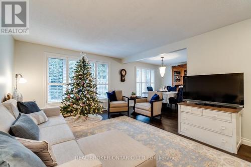 3 - 1501 Upper Middle Road, Burlington, ON - Indoor Photo Showing Living Room