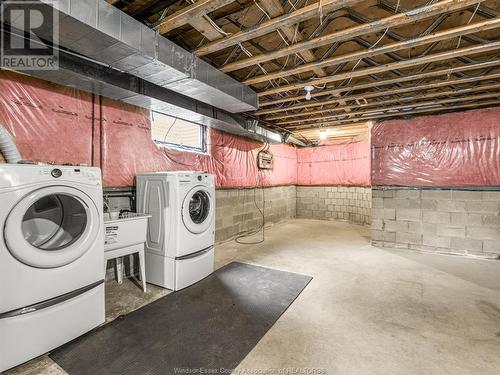 1185 Grand Marais West Unit# 5, Windsor, ON - Indoor Photo Showing Laundry Room