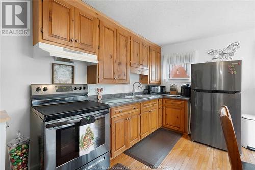 61 Day Street, Essex, ON - Indoor Photo Showing Kitchen