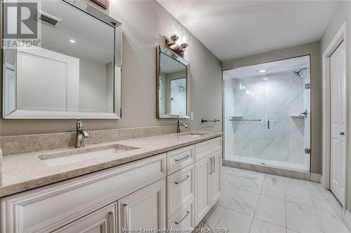 66 York Boulevard, Kingsville, ON - Indoor Photo Showing Bathroom