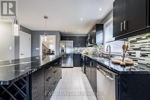 47 Greenaway Circle, Port Hope, ON - Indoor Photo Showing Kitchen With Upgraded Kitchen