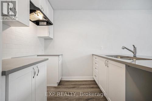 939 Mishi, Ottawa, ON - Indoor Photo Showing Kitchen With Double Sink