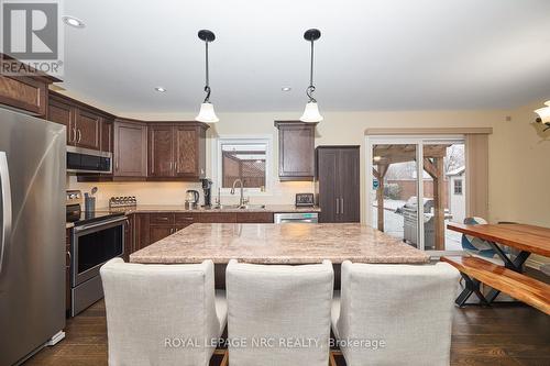 171 Classic Avenue, Welland (773 - Lincoln/Crowland), ON - Indoor Photo Showing Kitchen With Upgraded Kitchen