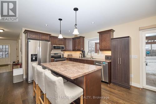 171 Classic Avenue, Welland (773 - Lincoln/Crowland), ON - Indoor Photo Showing Kitchen