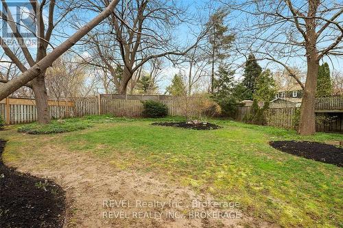 6839 Imperial Court, Niagara Falls, ON - Outdoor