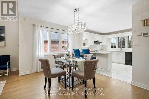 6839 Imperial Court, Niagara Falls, ON - Indoor Photo Showing Dining Room