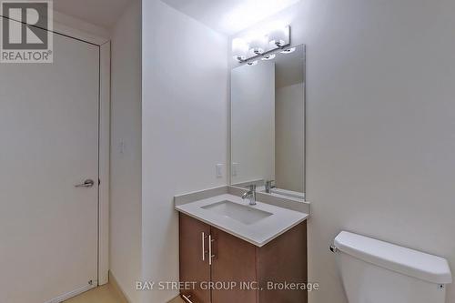 521 - 460 Adelaide Street E, Toronto, ON - Indoor Photo Showing Bathroom