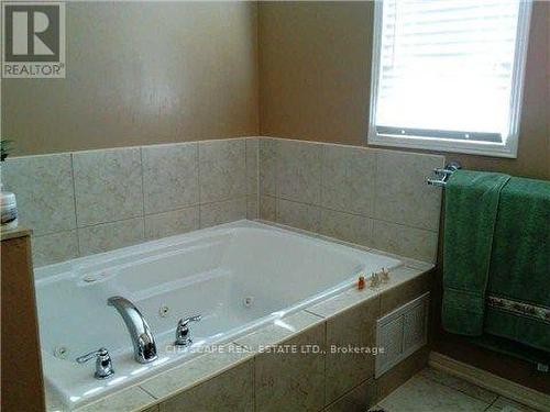 33 Rushbrooke Way, Ajax, ON - Indoor Photo Showing Bathroom