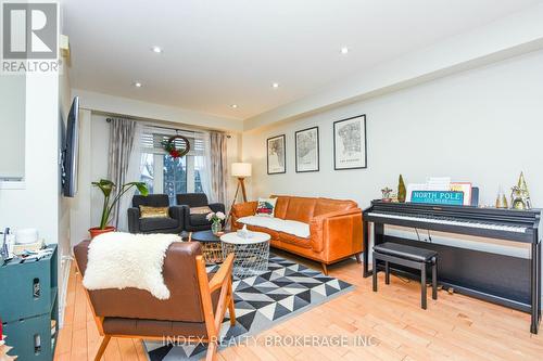 20 - 4950 Albina Way, Mississauga, ON - Indoor Photo Showing Living Room