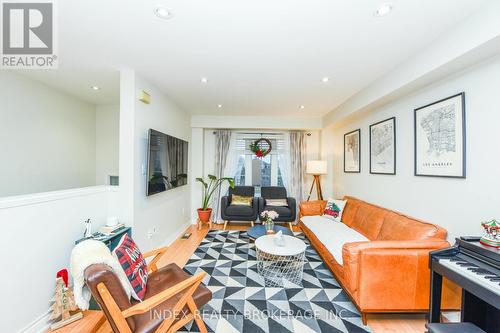 20 - 4950 Albina Way, Mississauga, ON - Indoor Photo Showing Living Room