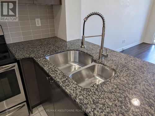 332 - 2300 Upper Middle Road W, Oakville, ON - Indoor Photo Showing Kitchen With Double Sink