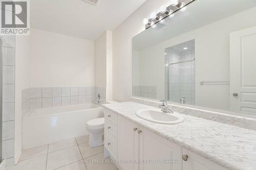 439 Silver Maple Road, Oakville, ON - Indoor Photo Showing Bathroom