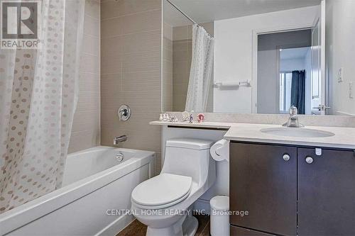 1510 - 50 Absolute Avenue, Mississauga, ON - Indoor Photo Showing Bathroom