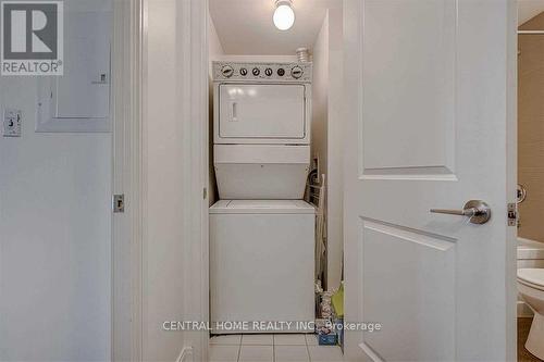 1510 - 50 Absolute Avenue, Mississauga, ON - Indoor Photo Showing Laundry Room