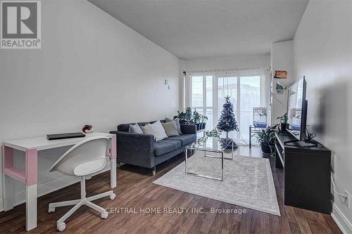 1510 - 50 Absolute Avenue, Mississauga, ON - Indoor Photo Showing Living Room