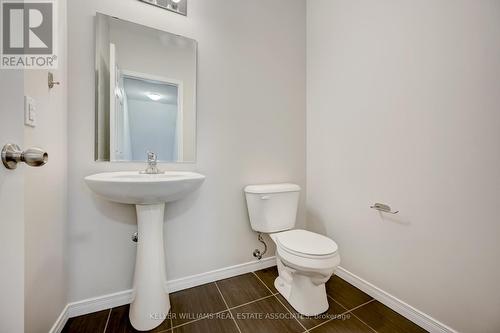 67 Eliza Avenue, Kitchener, ON - Indoor Photo Showing Bathroom