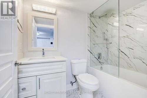 1802 - 7 North Park Road, Vaughan, ON - Indoor Photo Showing Bathroom