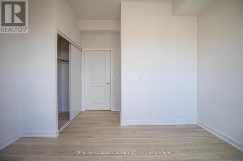 2507 - 30 Upper Mall Way, Vaughan, ON - Indoor Photo Showing Other Room