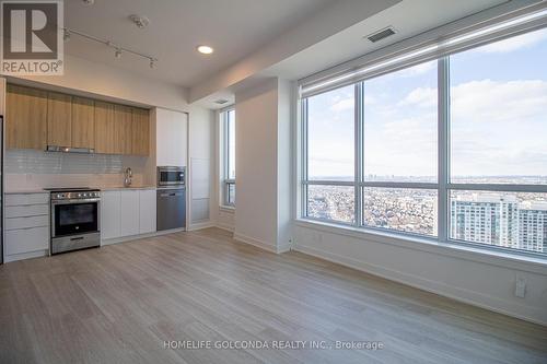 2507 - 30 Upper Mall Way, Vaughan, ON - Indoor Photo Showing Kitchen