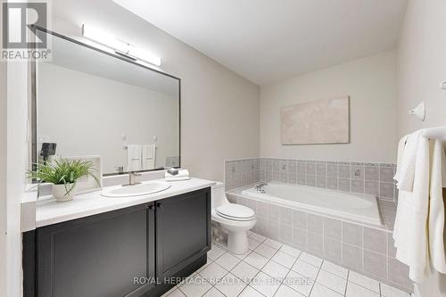 154 Queen Isabella Crescent, Vaughan, ON - Indoor Photo Showing Bathroom