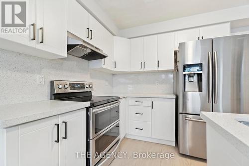 78 James Street, Barrie, ON - Indoor Photo Showing Kitchen With Upgraded Kitchen