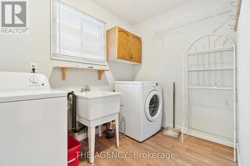 78 James Street, Barrie, ON - Indoor Photo Showing Laundry Room