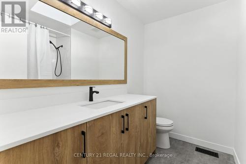 1497 Camelford Road, Mississauga, ON - Indoor Photo Showing Bathroom