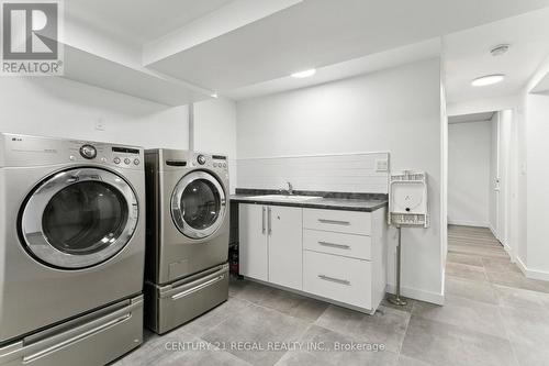 1497 Camelford Road, Mississauga, ON - Indoor Photo Showing Laundry Room