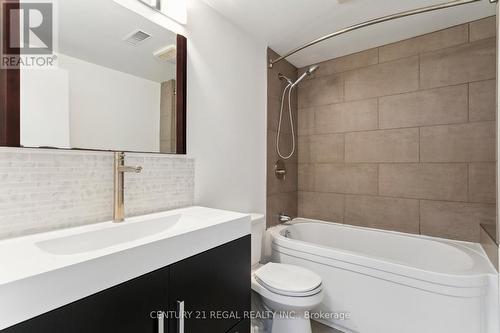 1497 Camelford Road, Mississauga, ON - Indoor Photo Showing Bathroom