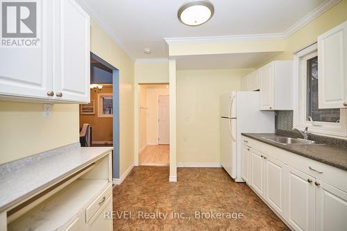 4317 Buttrey Street, Niagara Falls (210 - Downtown), ON - Indoor Photo Showing Kitchen