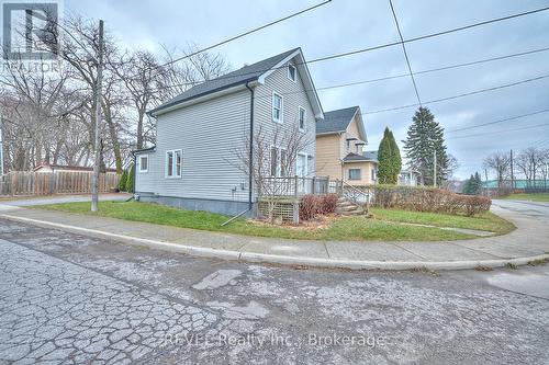 4317 Buttrey Street, Niagara Falls (210 - Downtown), ON - Outdoor