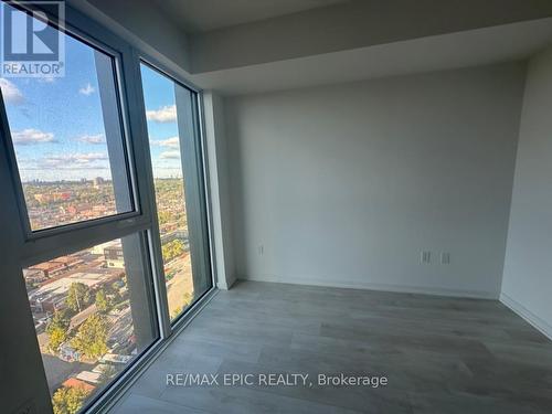 2107 - 1285 Dupont Street, Toronto, ON - Indoor Photo Showing Other Room