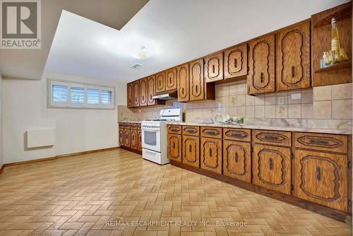 11 Marcella Crescent, Hamilton, ON - Indoor Photo Showing Kitchen