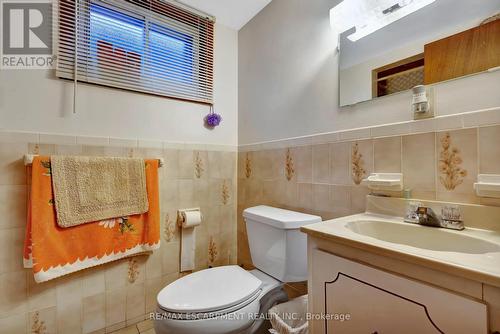 11 Marcella Crescent, Hamilton, ON - Indoor Photo Showing Bathroom