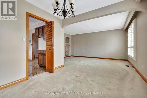 11 Marcella Crescent, Hamilton, ON - Indoor Photo Showing Other Room