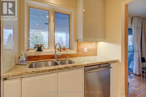 491 Hillcrest Road, Elizabethtown-Kitley, ON - Indoor Photo Showing Kitchen With Double Sink