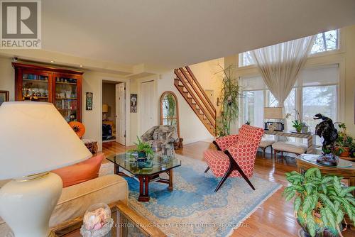 491 Hillcrest Road, Elizabethtown-Kitley, ON - Indoor Photo Showing Living Room