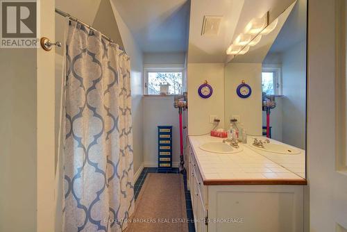 491 Hillcrest Road, Elizabethtown-Kitley, ON - Indoor Photo Showing Bathroom