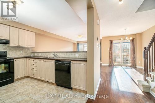 378 Citiplace Drive N, Ottawa, ON - Indoor Photo Showing Kitchen