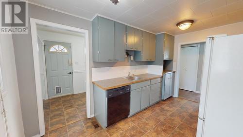 9315 98A Avenue, Fort St. John, BC - Indoor Photo Showing Kitchen