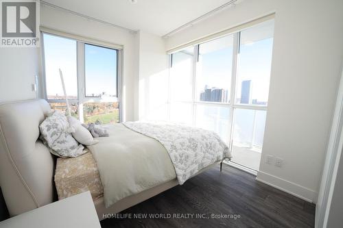 1511 - 188 Fairview Mall Drive, Toronto, ON - Indoor Photo Showing Bedroom