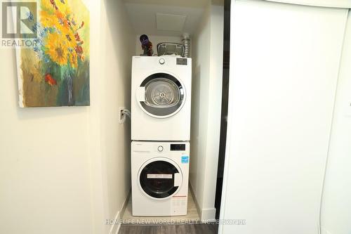 1511 - 188 Fairview Mall Drive, Toronto, ON - Indoor Photo Showing Laundry Room