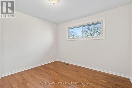 855 Olive Avenue, Oshawa, ON - Indoor Photo Showing Other Room