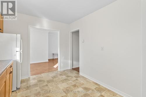 855 Olive Avenue, Oshawa, ON - Indoor