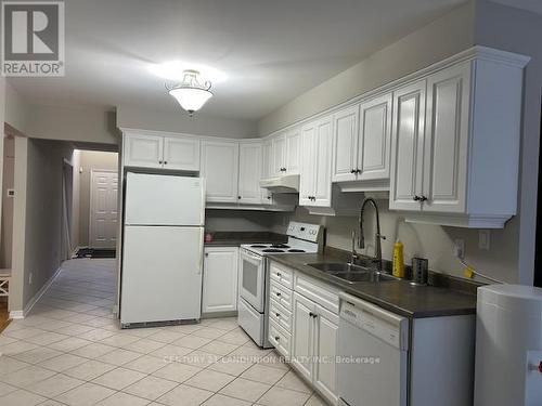 36 Westmoreland Court, Markham, ON - Indoor Photo Showing Kitchen