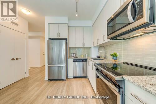 2817 - 4055 Parkside Village Drive, Mississauga, ON - Indoor Photo Showing Kitchen With Upgraded Kitchen