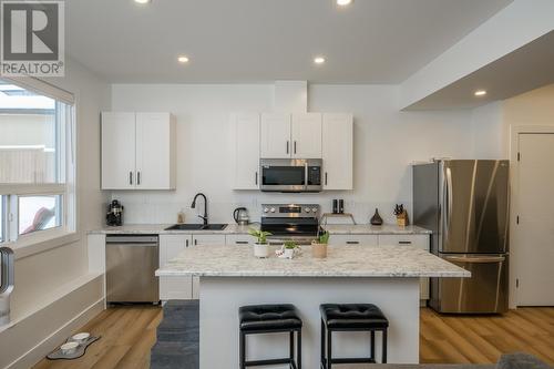 3445 Munro Way, Prince George, BC - Indoor Photo Showing Kitchen With Upgraded Kitchen