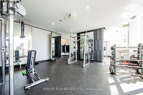 942 - 250 Wellington Street W, Toronto, ON - Indoor Photo Showing Gym Room