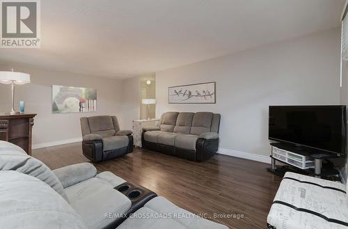 306 - 800 Kennedy Road, Toronto, ON - Indoor Photo Showing Living Room